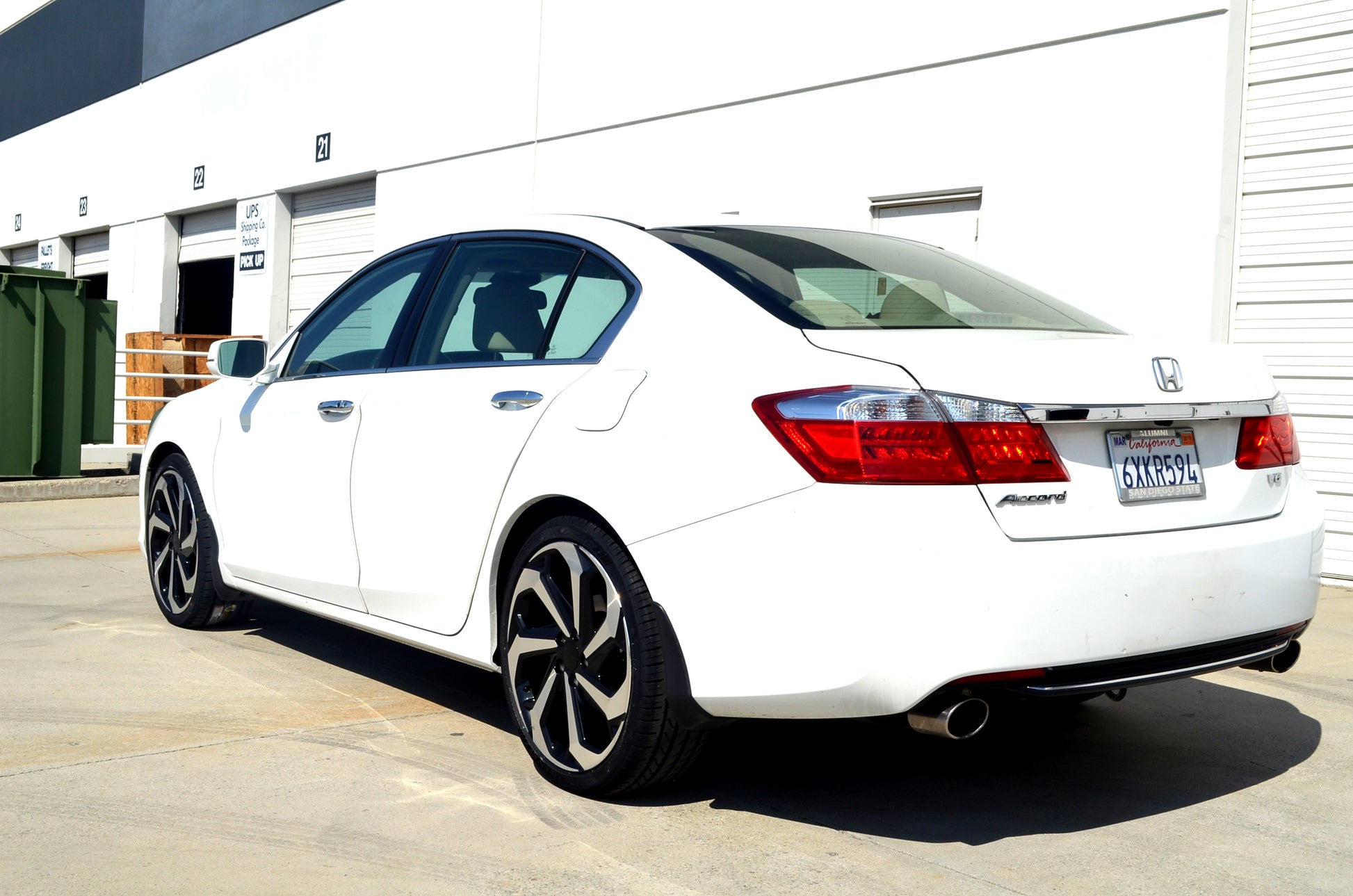 LX Sport Style - F066 2x8 Machined Face/Black Outline wheel